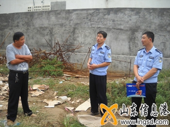 德州陵縣:“社區(qū)六進”宣傳到戶_副本.jpg