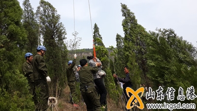 成功營救下第一位游客_副本.jpg